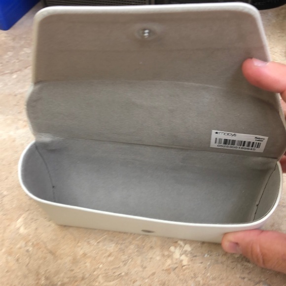 Michael kors rose gold sunglasses - Picture 3 of 3